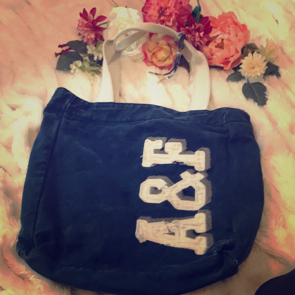 VINTAGE- Abercrombie & Fitch bag.
